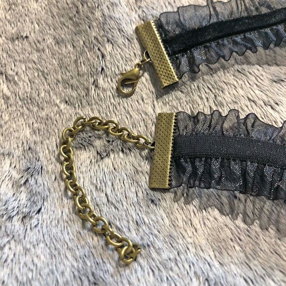 Gothic Black Skull Choker Antique Bronze 3D Charm Stretch Velvet Ribbon Necklace - Picture 6 of 7